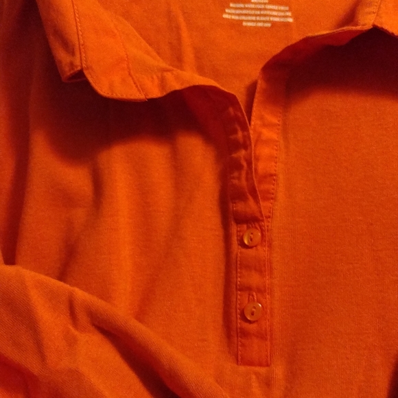 🌻5/$10 Women's Tee - Picture 4 of 5